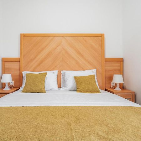 Apartments Radevic บุดวา ภายนอก รูปภาพ