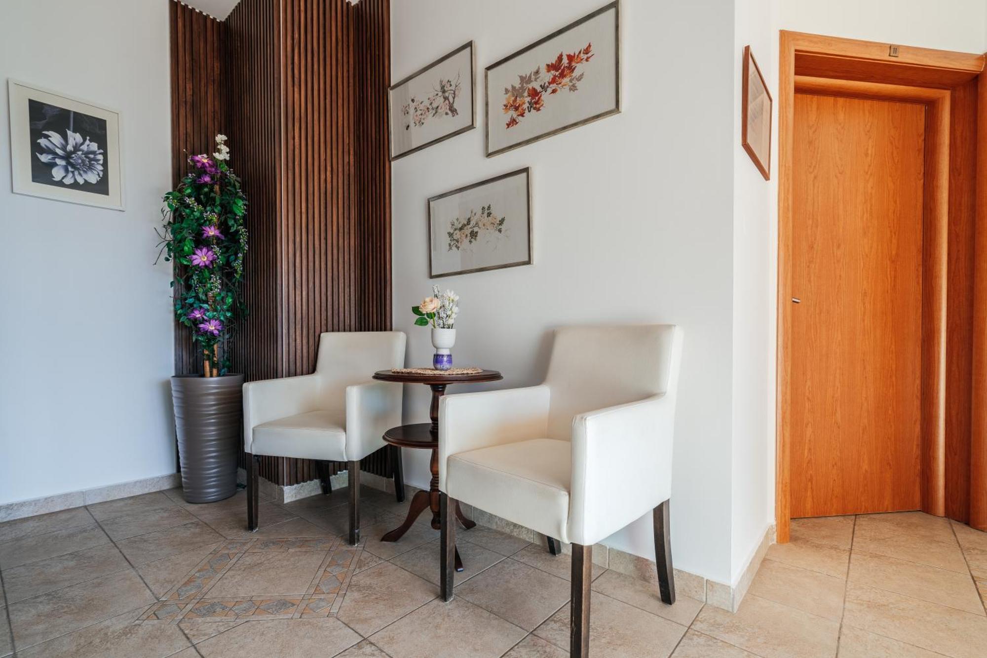 Apartments Radevic บุดวา ภายนอก รูปภาพ
