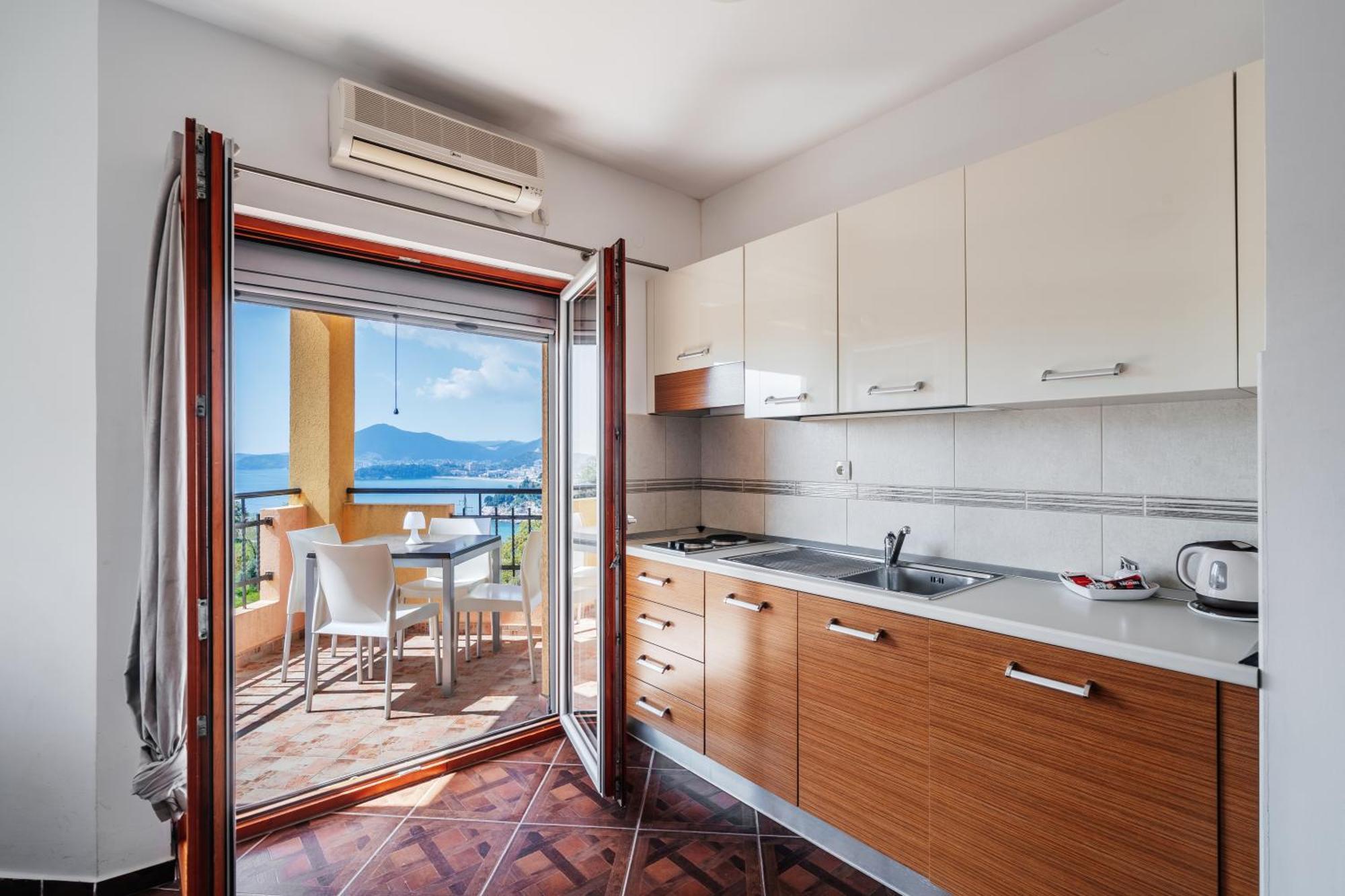 Apartments Radevic บุดวา ภายนอก รูปภาพ