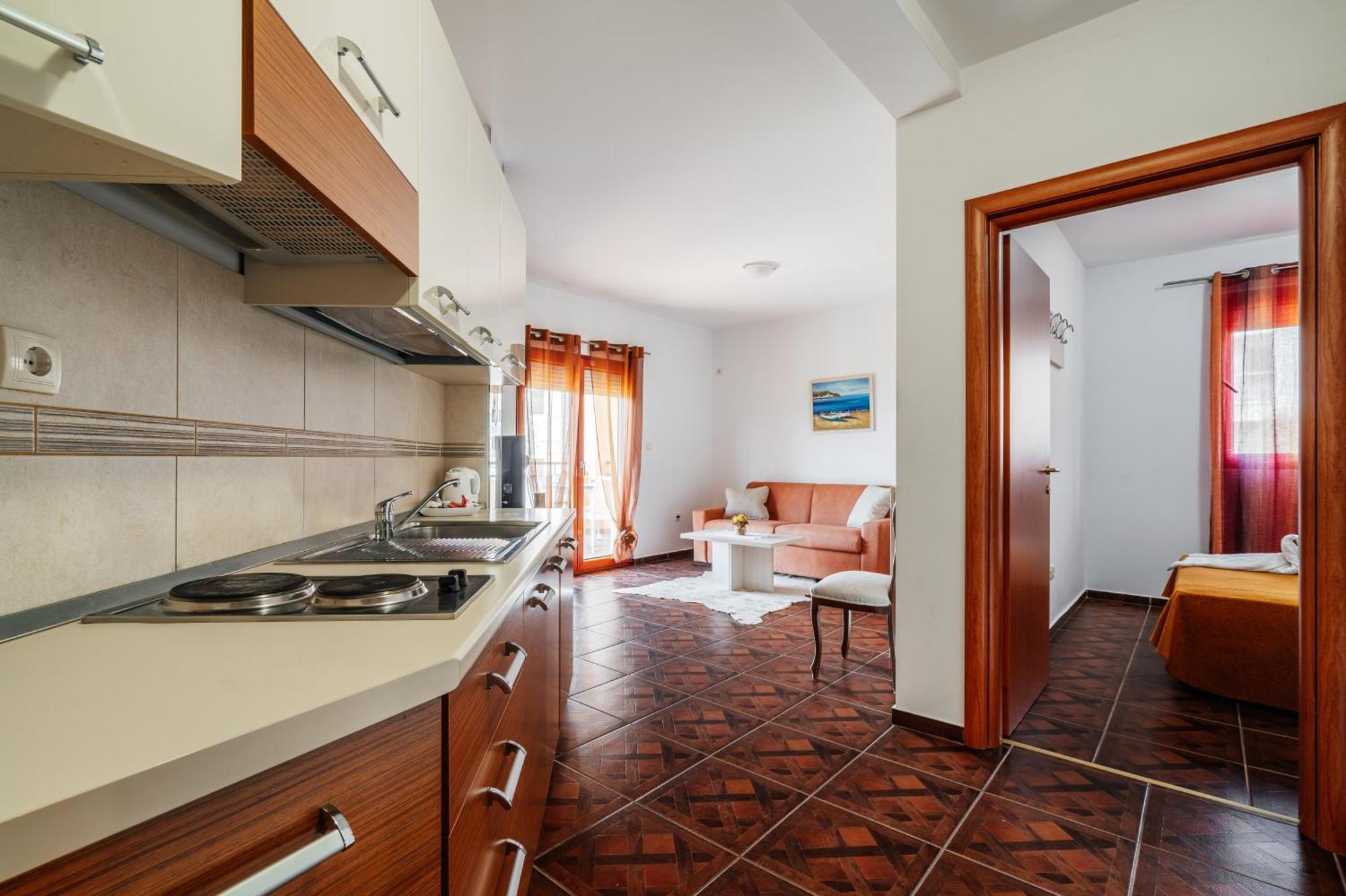 Apartments Radevic บุดวา ภายนอก รูปภาพ