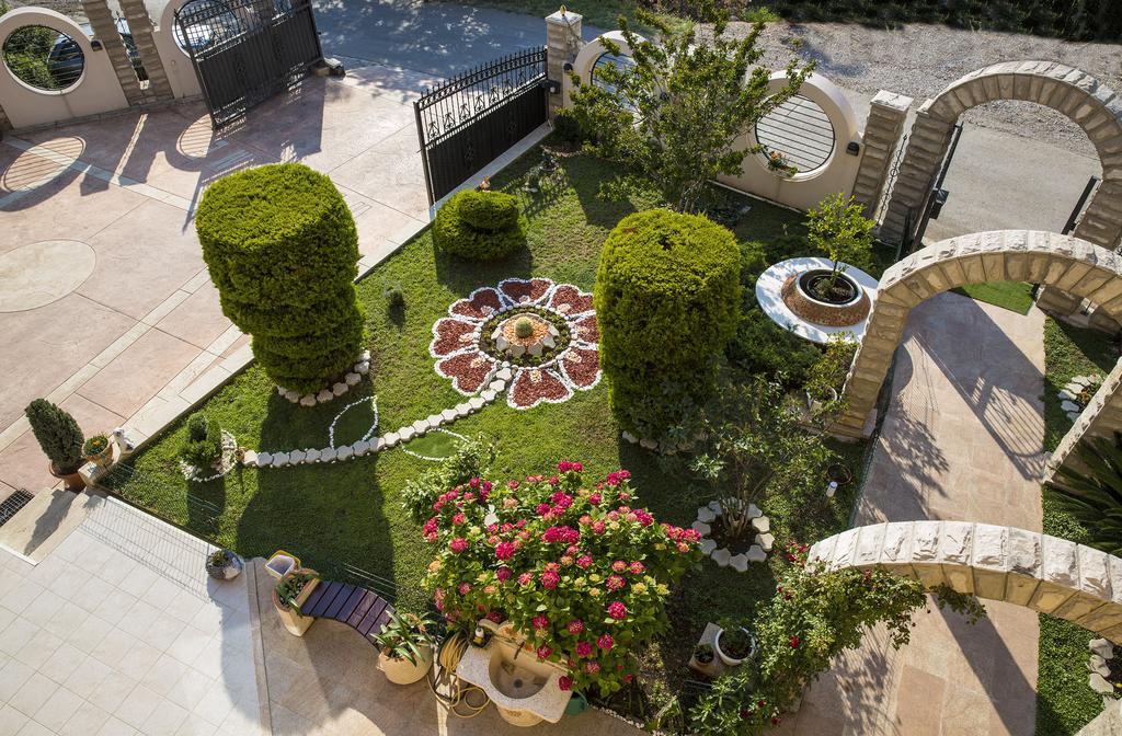 Apartments Radevic บุดวา ภายนอก รูปภาพ